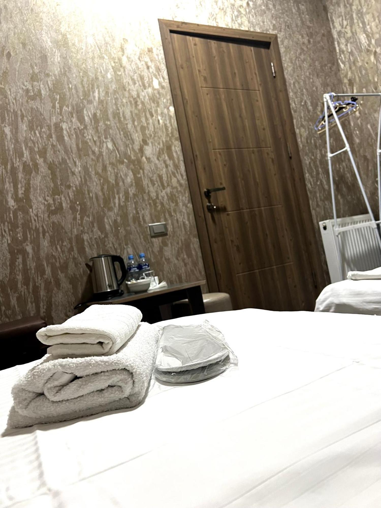 Hotel 6 ティビリシ エクステリア 写真